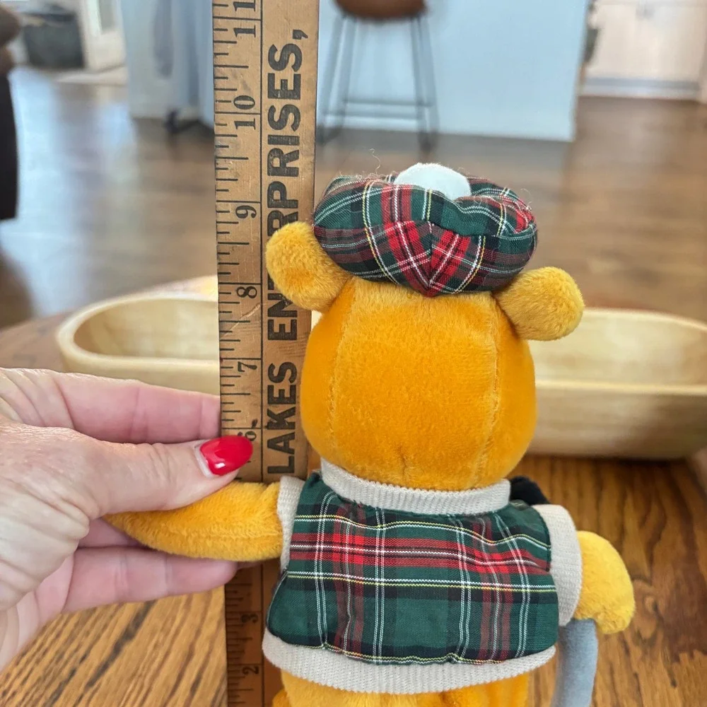 Disney Winnie the Pooh Golfer Plush 9 inch Walt Disney World